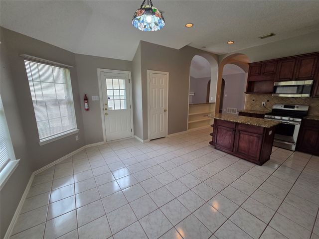 1344 Wentworth Drive, Lewisville, TX 75067