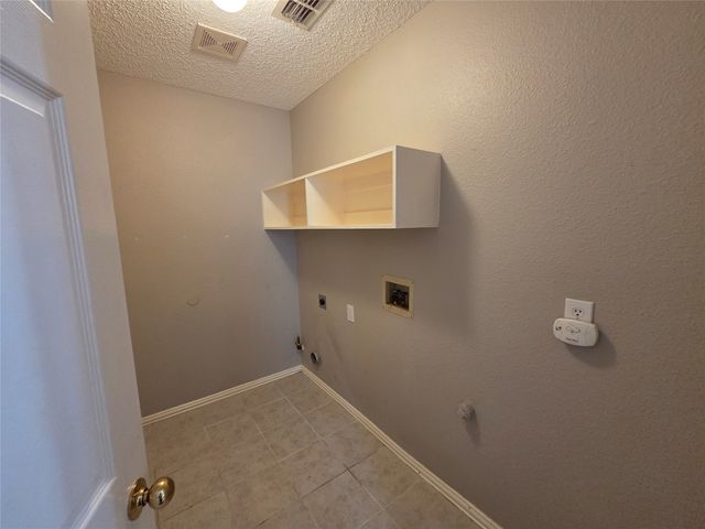 1344 Wentworth Drive, Lewisville, TX 75067