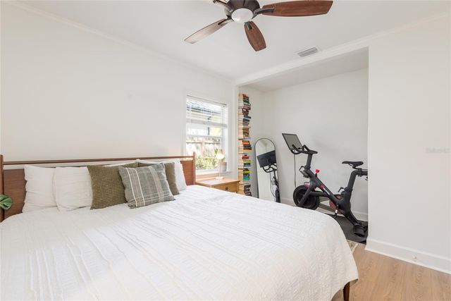 4704 W EL PRADO BOULEVARD, Tampa, FL 33629