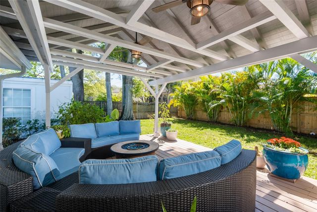 4704 W EL PRADO BOULEVARD, Tampa, FL 33629