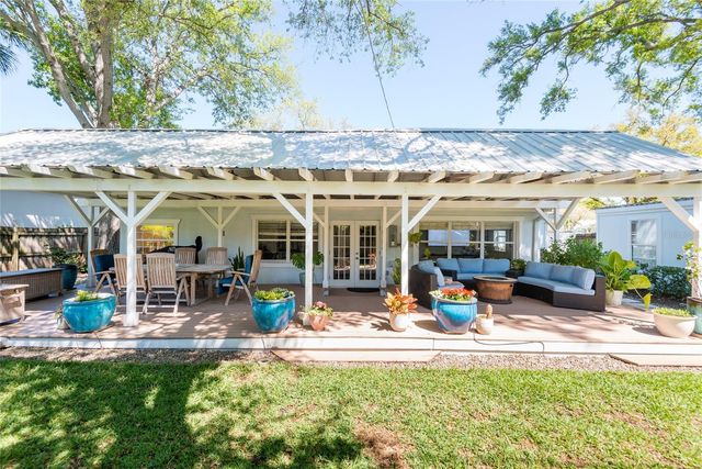 4704 W EL PRADO BOULEVARD, Tampa, FL 33629