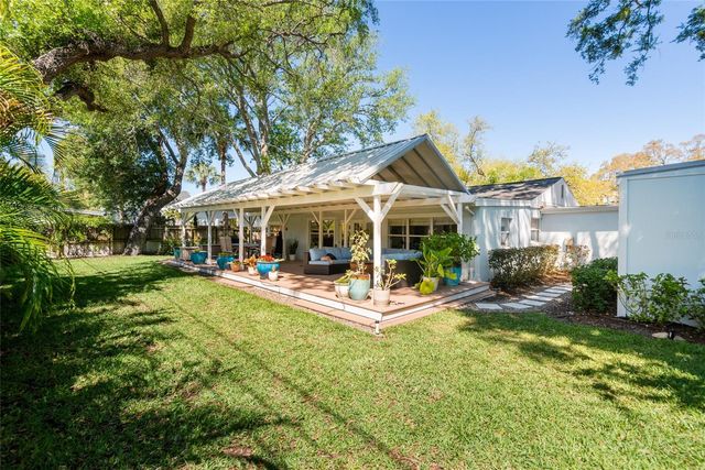 4704 W EL PRADO BOULEVARD, Tampa, FL 33629