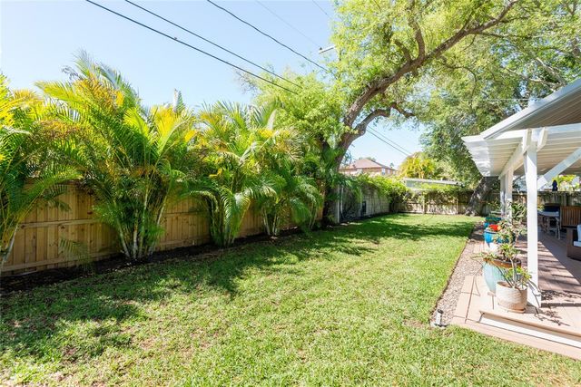 4704 W EL PRADO BOULEVARD, Tampa, FL 33629