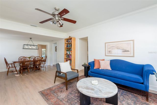 4704 W EL PRADO BOULEVARD, Tampa, FL 33629