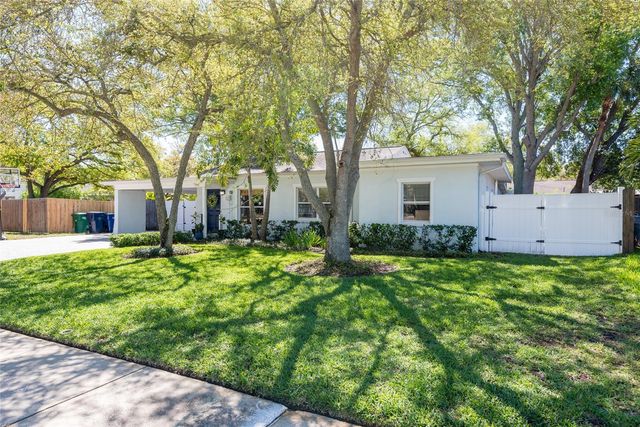 4704 W EL PRADO BOULEVARD, Tampa, FL 33629