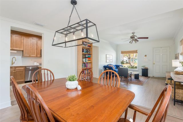 4704 W EL PRADO BOULEVARD, Tampa, FL 33629