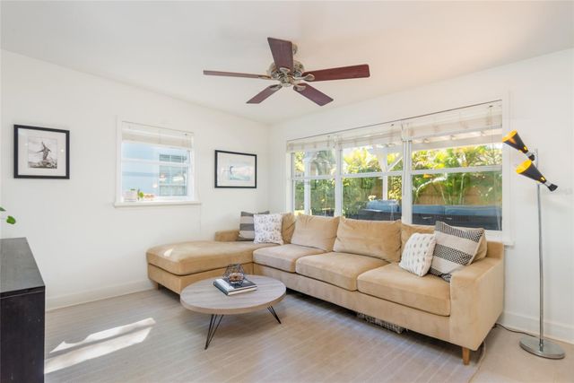 4704 W EL PRADO BOULEVARD, Tampa, FL 33629