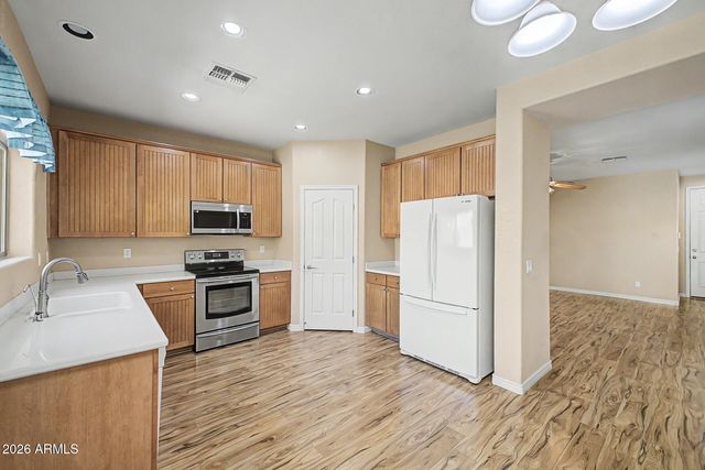 18521 N DAVIS Drive, Maricopa, AZ 85138