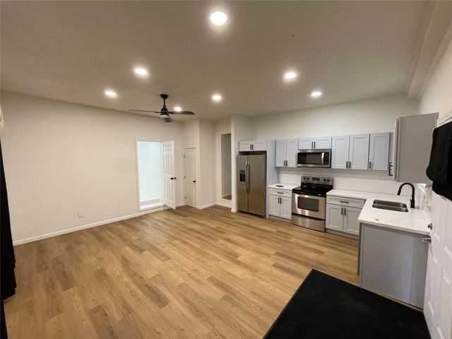 6701 Eagle Pass Street 3, Houston, TX 77020