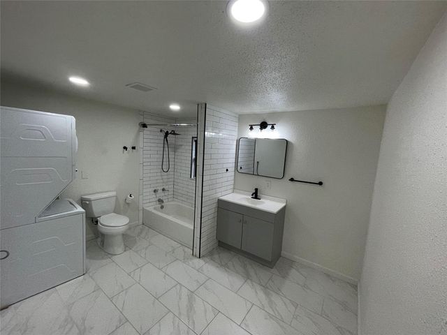 6701 Eagle Pass Street 3, Houston, TX 77020