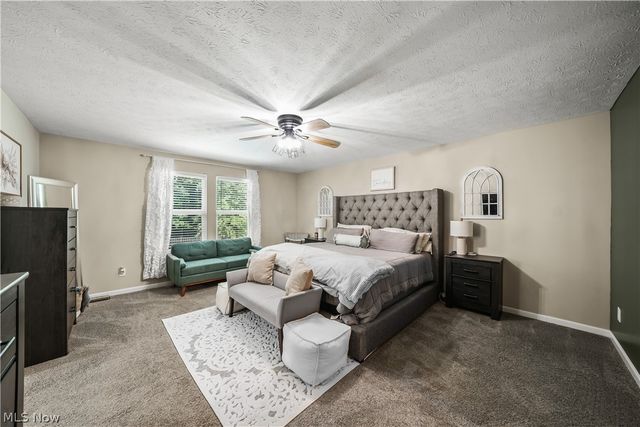 2160 Hunting Valley Lane, Streetsboro, OH 44241
