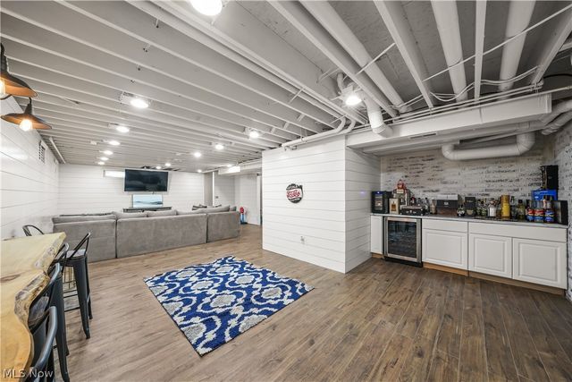 2160 Hunting Valley Lane, Streetsboro, OH 44241