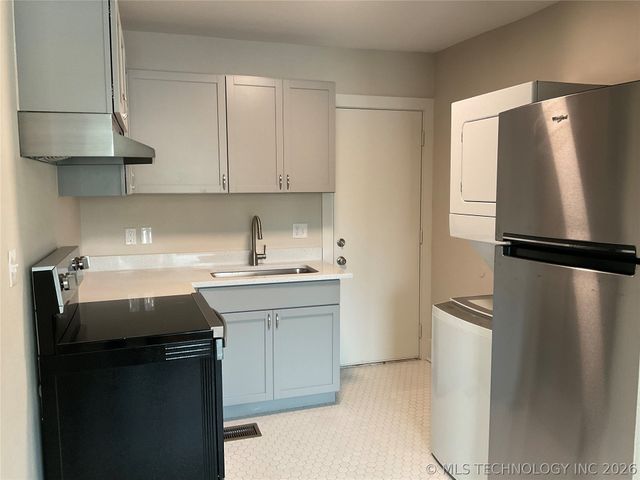 1349 E 6th Street, Tulsa, OK 74120