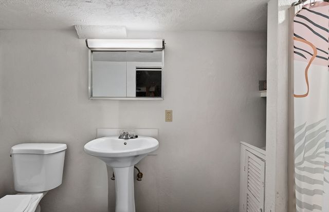 274 Clarendon St, Fitchburg, MA 01420