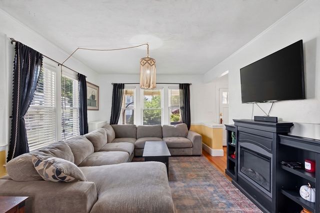 274 Clarendon St, Fitchburg, MA 01420