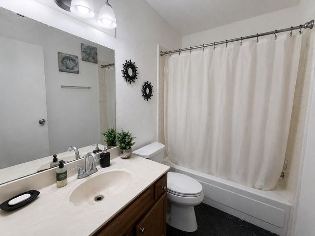 5239 Beaverbrook Drive, Houston, TX 77084