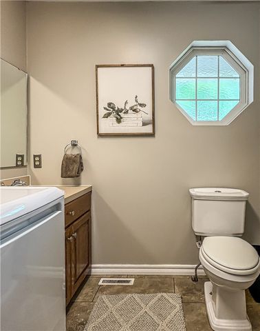 301 Old Farm Road, Harrison, AR 72601