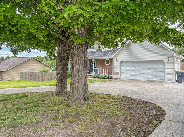 301 Old Farm Road, Harrison, AR 72601