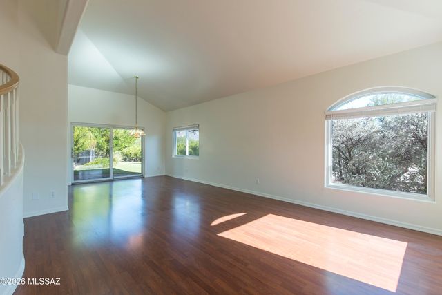 10640 N Stargazer Drive, Tucson, AZ 85737