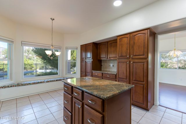 10640 N Stargazer Drive, Tucson, AZ 85737