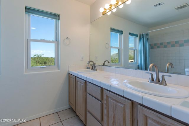 10640 N Stargazer Drive, Tucson, AZ 85737