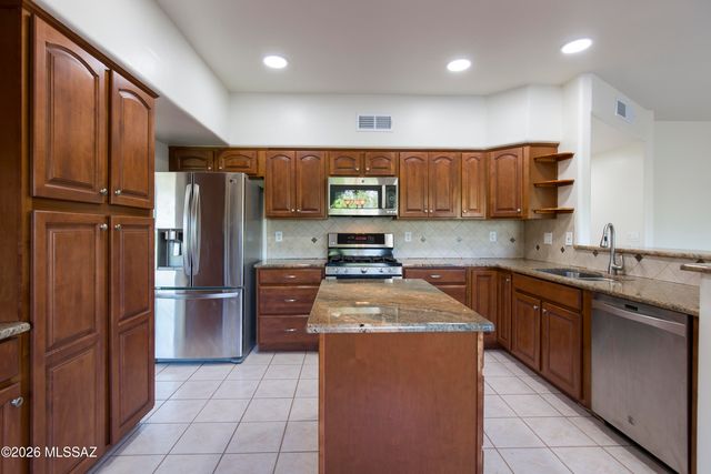 10640 N Stargazer Drive, Tucson, AZ 85737