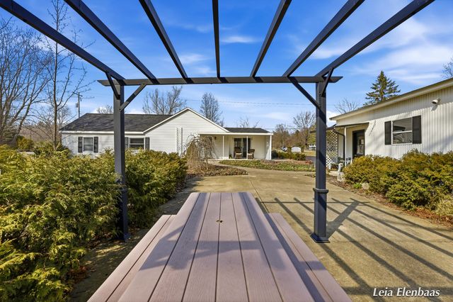 4612 13 Mile Road Ne, Algoma Twp, MI 49341