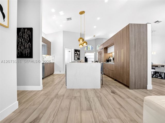 719 Crystal Ct, Weston, FL 33326