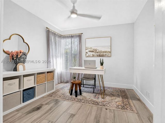719 Crystal Ct, Weston, FL 33326