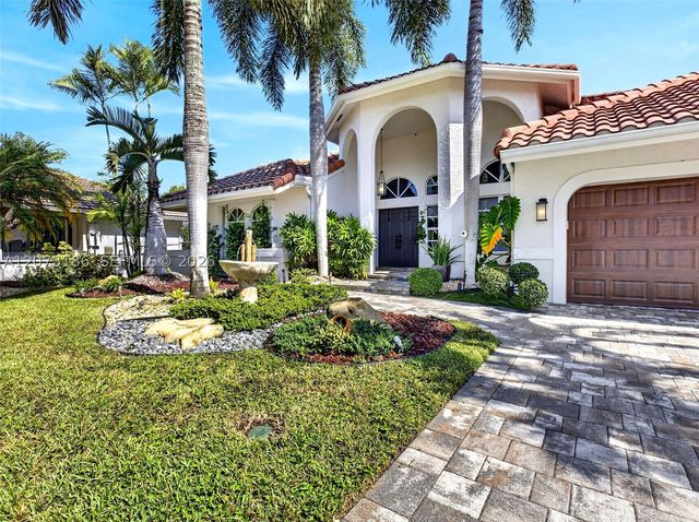 719 Crystal Ct, Weston, FL 33326