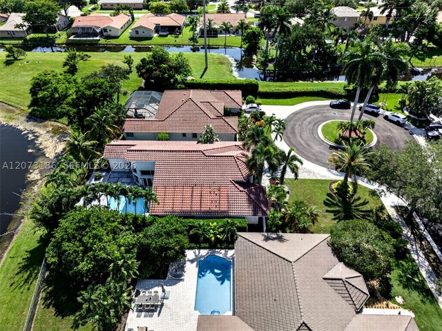 719 Crystal Ct, Weston, FL 33326