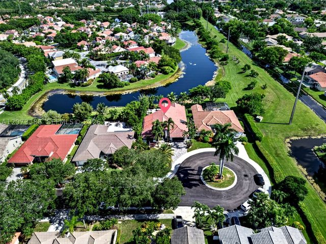 719 Crystal Ct, Weston, FL 33326