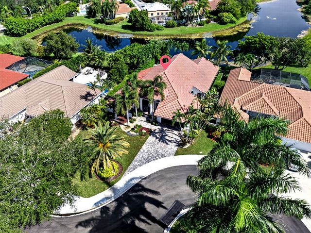 719 Crystal Ct, Weston, FL 33326
