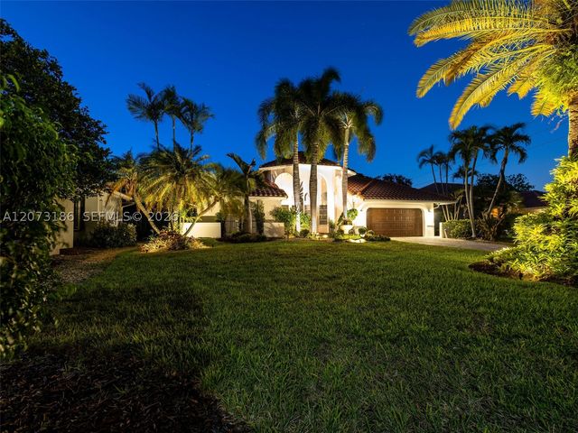 719 Crystal Ct, Weston, FL 33326