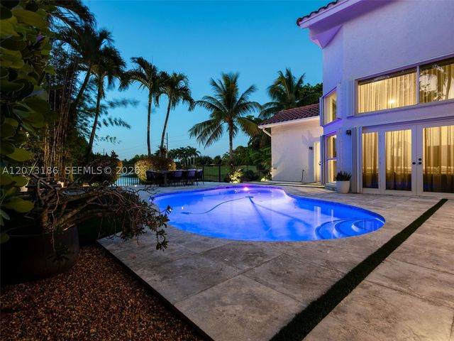 719 Crystal Ct, Weston, FL 33326