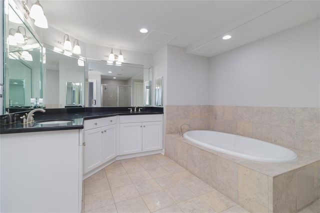 914 Main Street 1503, Houston, TX 77002