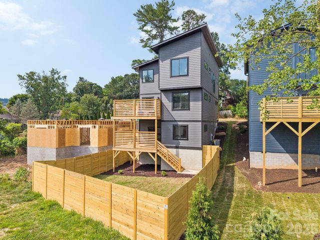41 Johnson Drive, Asheville, NC 28804