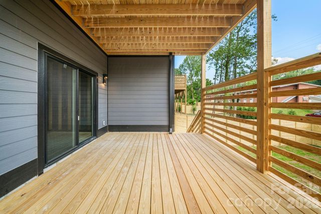 41 Johnson Drive, Asheville, NC 28804