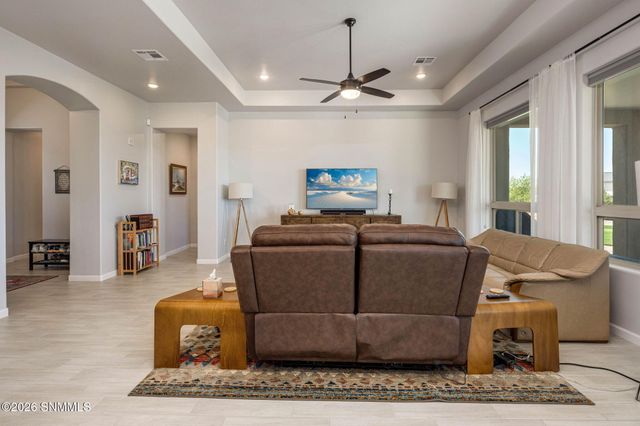391 Red Cap Court, Las Cruces, NM 88007