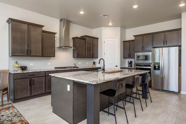 391 Red Cap Court, Las Cruces, NM 88007