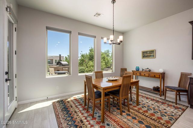391 Red Cap Court, Las Cruces, NM 88007