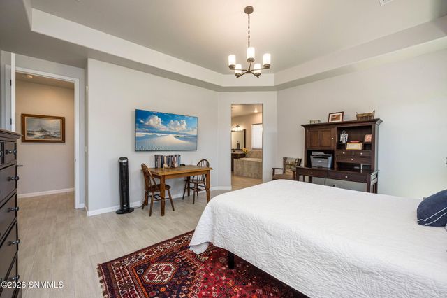 391 Red Cap Court, Las Cruces, NM 88007