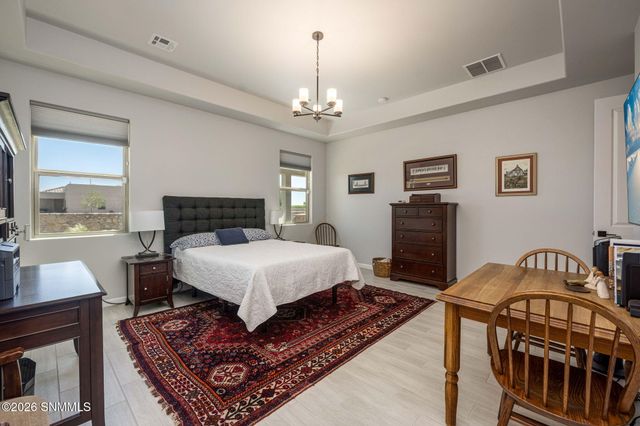 391 Red Cap Court, Las Cruces, NM 88007