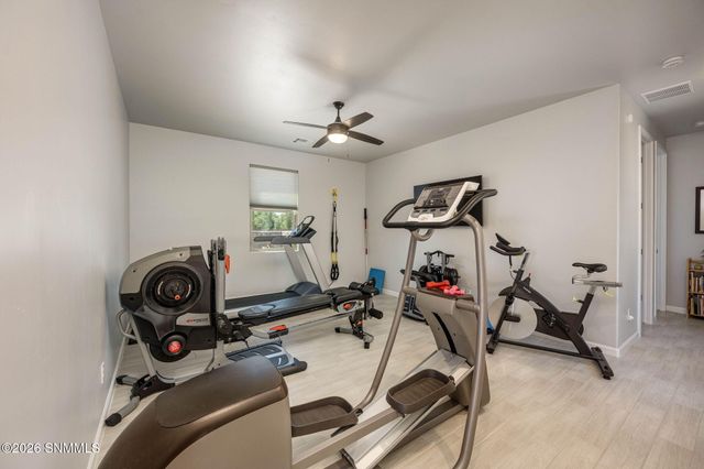391 Red Cap Court, Las Cruces, NM 88007