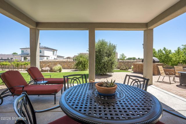 391 Red Cap Court, Las Cruces, NM 88007
