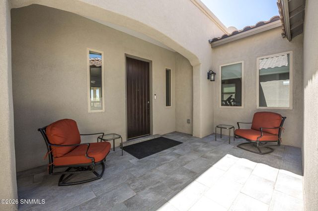 391 Red Cap Court, Las Cruces, NM 88007
