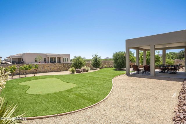 391 Red Cap Court, Las Cruces, NM 88007