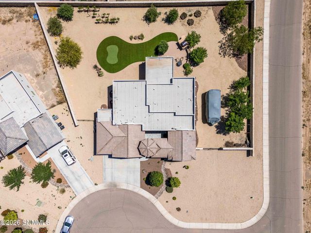 391 Red Cap Court, Las Cruces, NM 88007