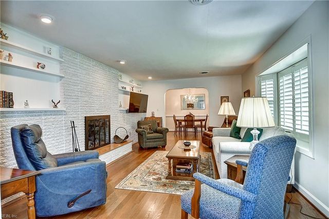242 Lucian CT, Norfolk, VA 23502