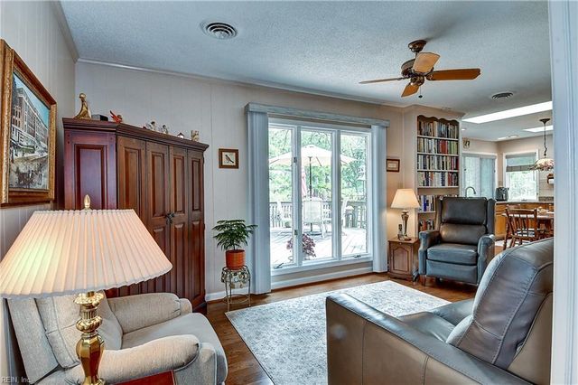 242 Lucian CT, Norfolk, VA 23502